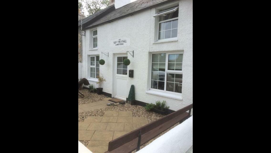 The Old Shop Llandyfrydog Exterior foto